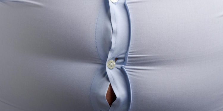 ABD'li havayolu şirketi kilolu yolculardan iki koltuk parası alacak