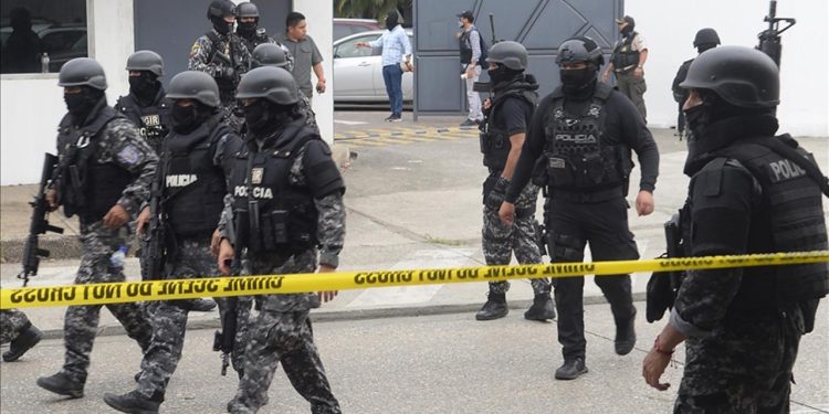 Ekvador'da bilardo salonuna silahlı saldırı: 7 ölü