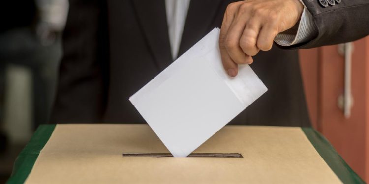 Bolivya'da devlet başkanlığı seçimi ikinci tura kaldı