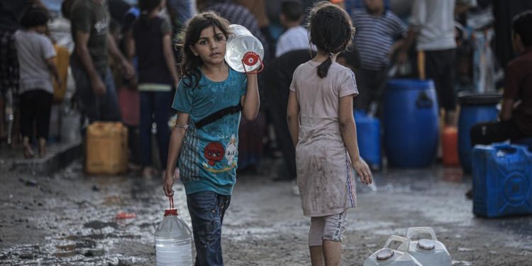 Dünya genelinde her 4 kişiden 1'i güvenli içme suyuna erişemiyor