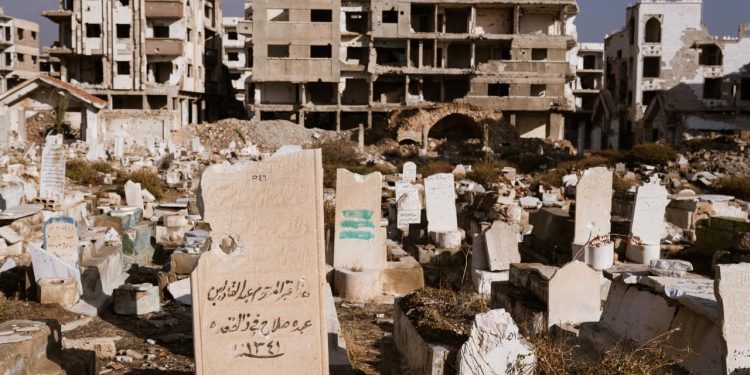 Suriye'de 63'ten fazla toplu mezar belgelendi