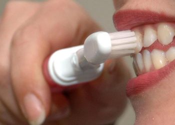 Ağız bakterileri kalp krizine yol açabilir