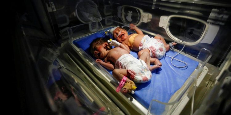 Katil İsrail Gazzedeki Aksa Şehitleri Hastanesini 14. kez vurdu