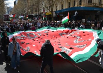 Avustralyalılar, katil İsrail'in Gazze'ye saldırılarını 100 haftadır protesto ediyor