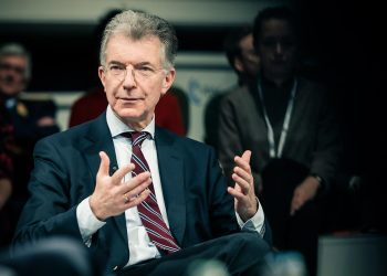 Eski Alman Büyükelçi Heusgen: Almanya Gazze'deki soykırıma yardımdan suçlu bulunabilir