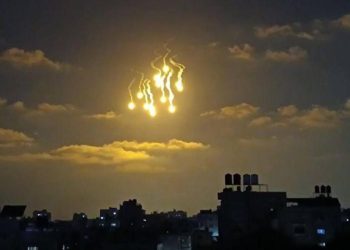 Katil İsrail, Gazze kentinin batı mahallelerinde binaları hedef alan saldırılarını yoğunlaştırıyor