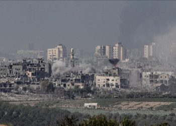 İsrail'in saldırıları altındaki Gazze Şeridi'nin kuzeyinde internet ve iletişim kesildi