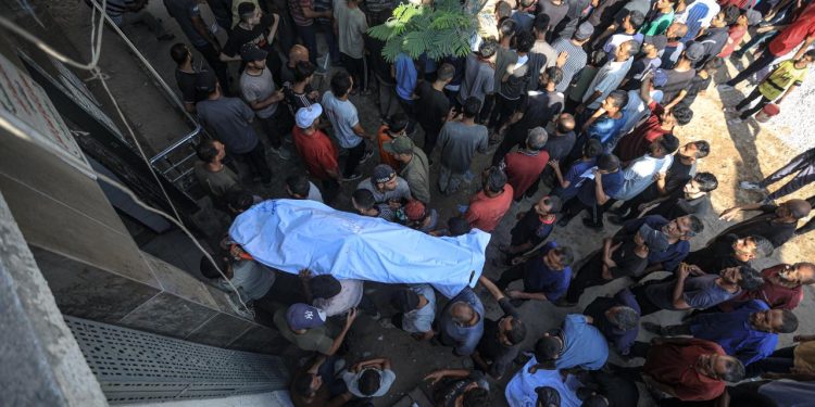 Katil İsrail'in Gazze'ye saldırılarında can kaybı 63 bin 633'e çıktı