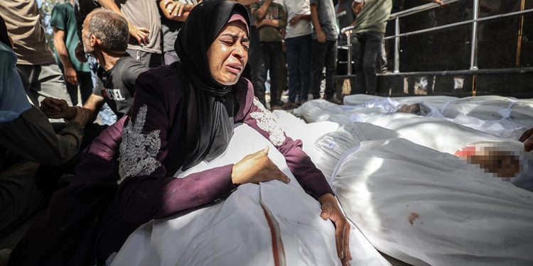 Soykırımcı İsrail'in Gazze'ye sabah düzenlediği saldırılarda 13 Filistinli hayatını kaybetti