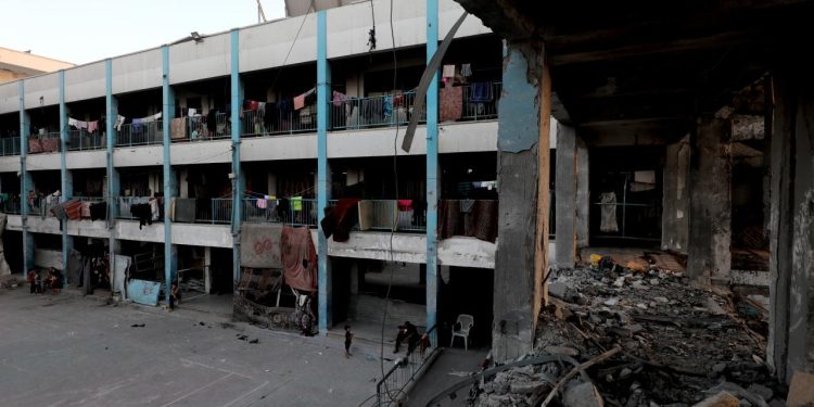 Gazze'de okullar üçüncü yılında da açılmadı: 785 bin öğrenci eğitimden mahrum