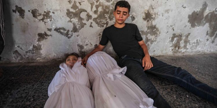 Katil İsrail'in Gazze Şeridi'ne düzenlediği saldırılarda 74 kişi yaşamını yitirdi