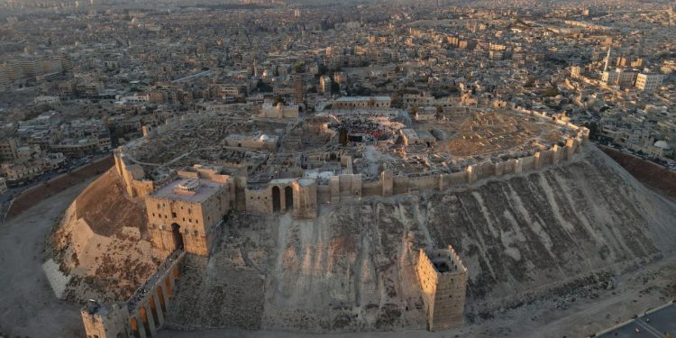 Restorasyonu tamamlanan Halep Kalesi ziyarete açıldı