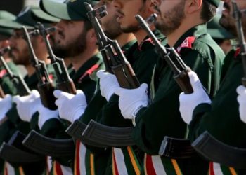 İran'da her yıl düzenlenen askeri geçit töreni bu yıl güvenlik gerekçesiyle iptal edildi