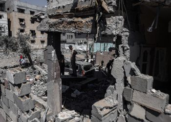 Katil İsrail'in bu sabah Gazze Şeridi'ne düzenlediği saldırılarda 20 Filistinli hayatını kaybetti