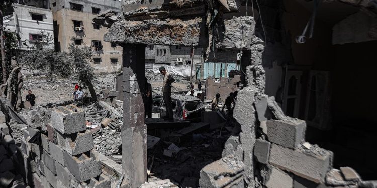 Katil İsrail'in bu sabah Gazze Şeridi'ne düzenlediği saldırılarda 20 Filistinli hayatını kaybetti