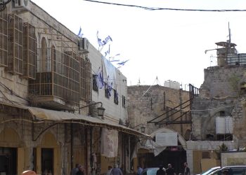 Yasa dışı yerleşimci İsrailliler, Batı Şeria'da bir Filistinlinin evini gasbetti