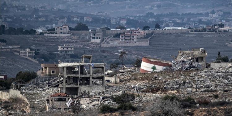 İşgalci İsrail'in Lübnan'a düzenlediği saldırılarda 5 kişi hayatını kaybetti