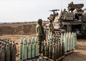 Soykırımcı İsrail ordusu, tüm bölgelerdeki birliklerini takviye ettiğini duyurdu