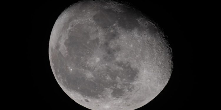 Araştırma: Ayda büyük platin rezervleri olabilir