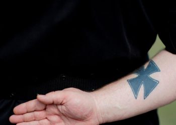 Almanya'da aşırı sağcı silahlı grup kurdukları şüphesiyle 8 kişiye yönelik operasyon