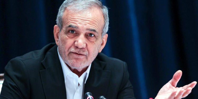 Pezeşkiyan: Nükleer bomba üretme peşinde değiliz ve olmayacağız