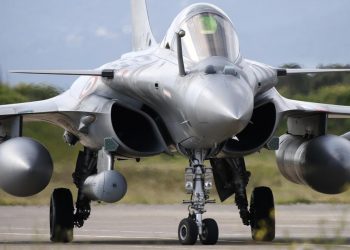 Fransa, Polonya'daki NATO hava savunmasını güçlendirmek için Rafale savaş uçağı gönderiyor