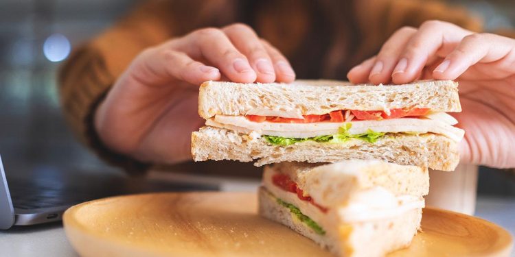 ABD'de sandviç 'yenilebilir silah' kabul edildi, fırlatan hakim karşısına çıktı