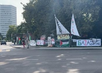 BM önünde çadır eylemi yapan Filistin destekçileri, Küresel Kararlılık Filosu'na koruma talep ediyor