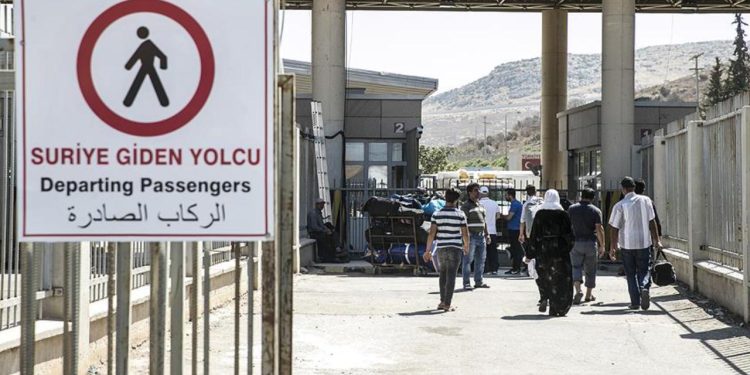 BM, komşu ülkelerdeki yaklaşık 850 bin Suriyeli mültecinin geri döndüğünü bildirdi