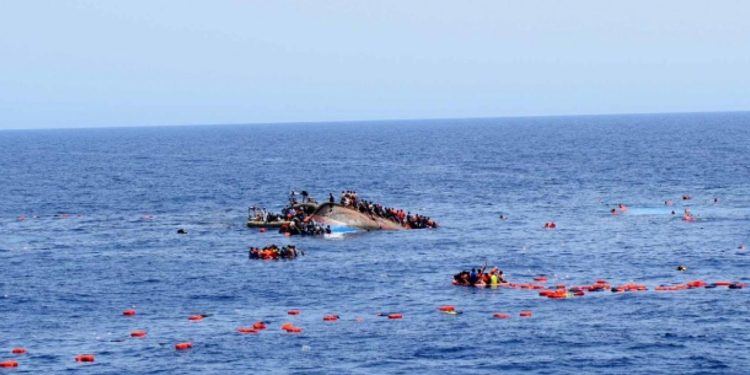 Nijerya'da yolcu taşıyan tekne battı: 13 kişi öldü