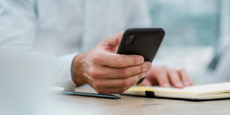 Japonya'da Toyoake Belediyesi, telefon kullanımını 2 saatle sınırlayacak