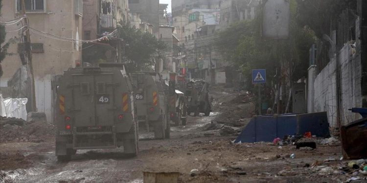 İsrail, Tulkerim kentinde gözaltılarla toplu cezalandırma ve sistematik işkenceleri sürdürüyor