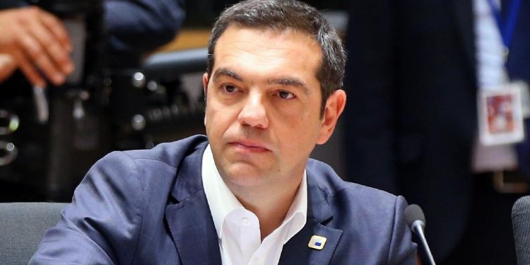 Eski Yunanistan Başbakanı Çipras, hükümeti savunma sanayini desteklememekle suçladı