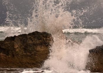 Karada ve denizlerde fırtına