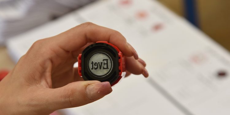 YSK: Oy verme 8.00’de başlayıp, 18.00’de sona erecek