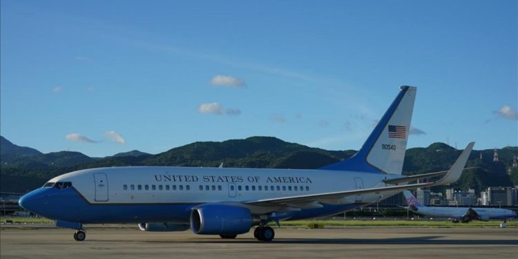 ABD'nin New York kentindeki LaGuardia Havalimanı'nda iki yolcu uçağı çarpıştı