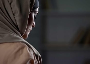 Almanya'da bir fahri yargıca başörtüsü taktığı gerekçesiyle görev verilmedi