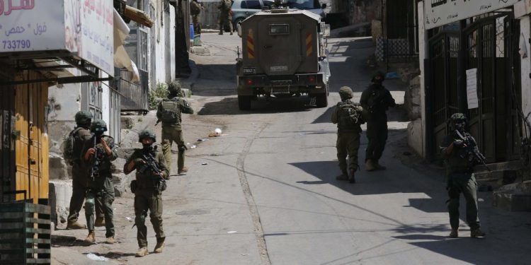 İşgalci İsrail askerlerinin darbettiği 57 yaşındaki bir Filistinli yaşamını yitirdi