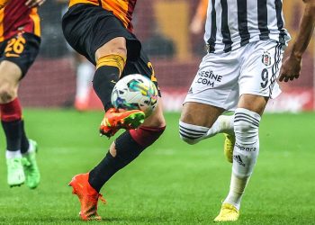 Beşiktaş, derbide yarın Galatasaray'a konuk olacak