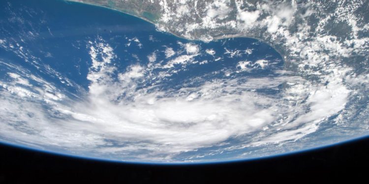 Dünyanın koruma kalkanı zayıflıyor: Tehlike bölgesi genişliyor