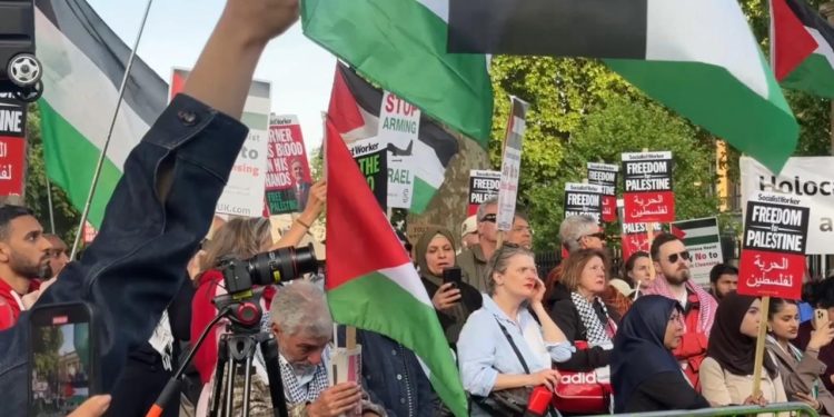 İngiltere'den Gazze'ye desteğe önlem: Polislere daha fazla yetki verilecek