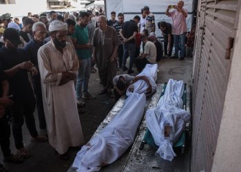 Trumpın saldırıları derhal durdurun çağrısına rağmen katil İsrail Gazzeyi bombalamayı sürdürüyor