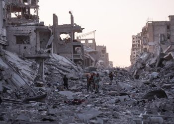 Gazze sokaklarından cenaze çıkarılıyor