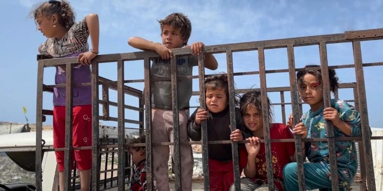 Gazzede çocuk olmak: Bombaların gölgesinde kaybolan hayatlar