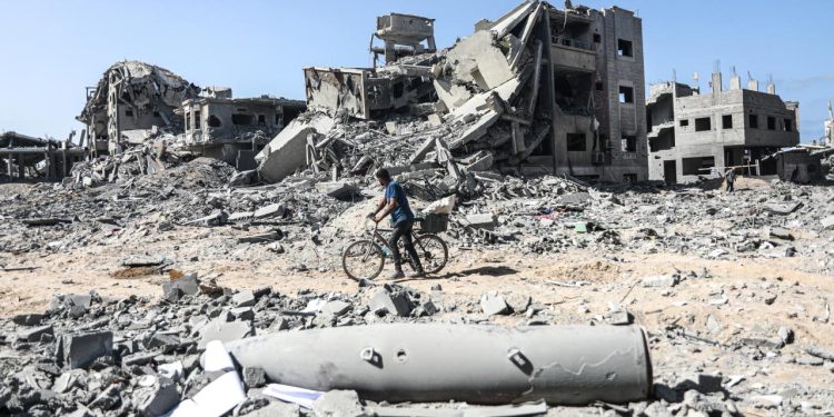 Gazze'deki hükümet patlamamış mühimmatlara karşı uyardı