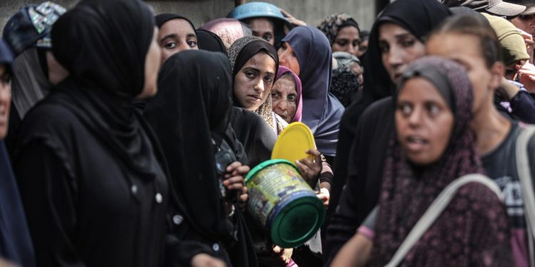 Katil İsrail son 24 saatte 66 Filistinliyi daha katletti