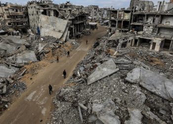 Katil İsrail ateşkese rağmen Gazze Şeridi'nin güneyinde bir Filistinliyi öldürdü