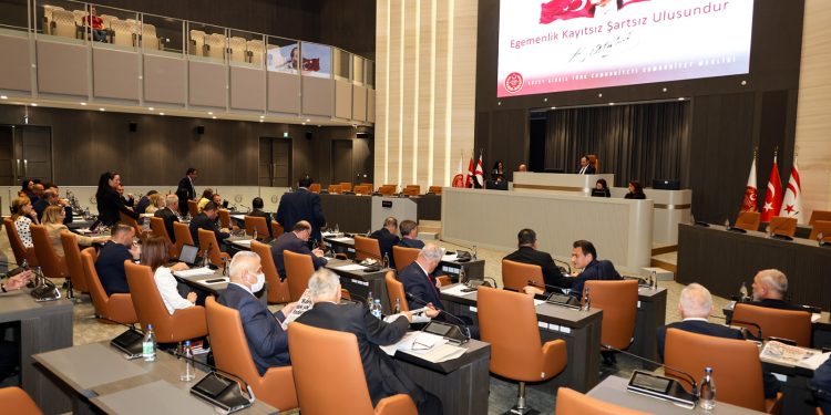 Meclis bugün toplanacak