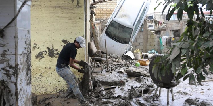 Meksika'da sel felaketi: Can kaybı 72'ye yükseldi