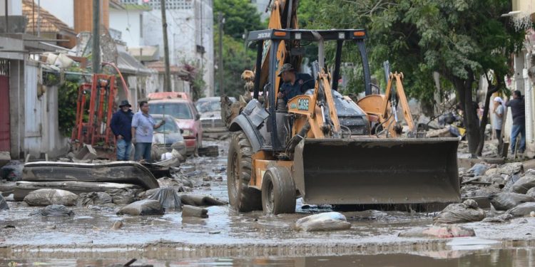 Meksika'da sel nedeniyle hayatını kaybedenlerin sayısı 66'ya yükseldi